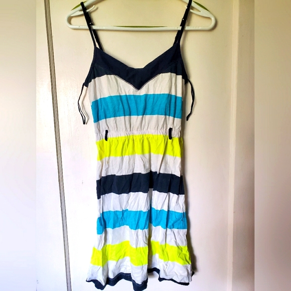 πCute Aeropostal Beach Summer Dressπ - Picture 1 of 3
